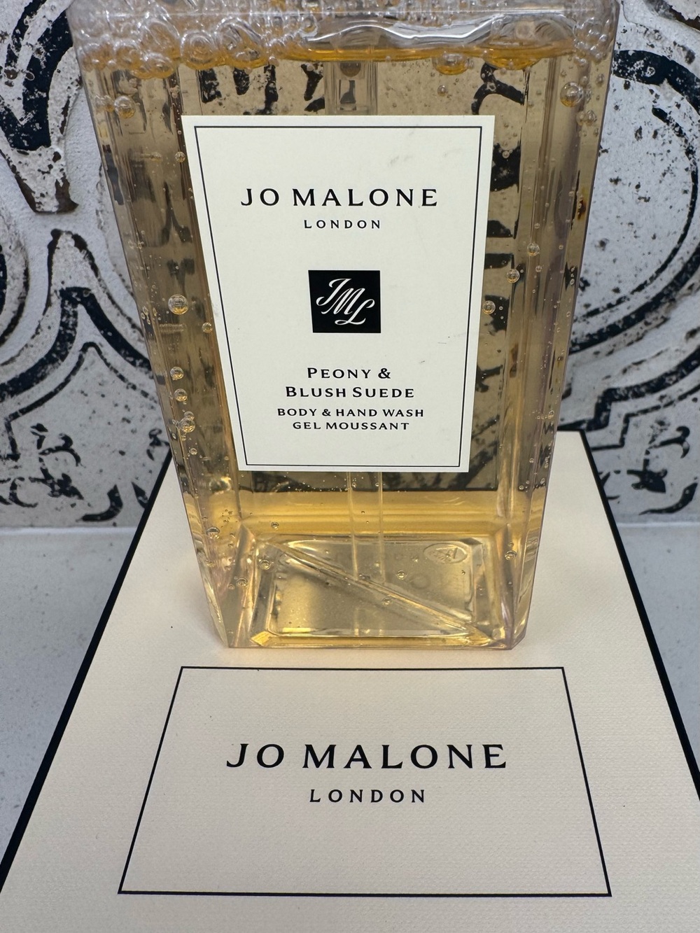 Jo Malone Peony & Blush Suede Hand & Body Wash — Pale Gold Gel